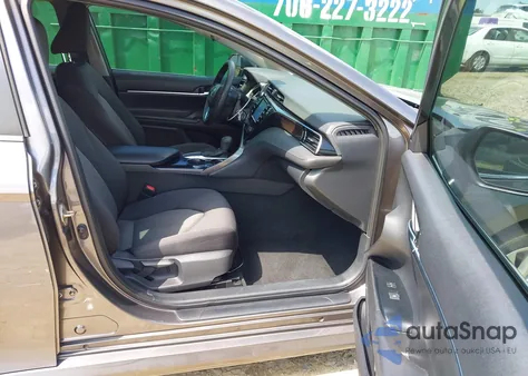 2020 Toyota Camry Le from USA, damaged, VIN 4T1C11AK9LU935316